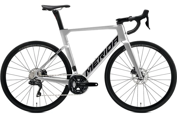 BICICLETA CARRETERA MERIDA REACTO 6000 105 Di2 2023 1 BICICLETA CARRETERA MERIDA REACTO 6000 105 Di2 2023